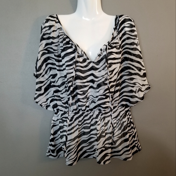 Isabella Rodriguez Batwing Zebra Top L Black White - Picture 1 of 7